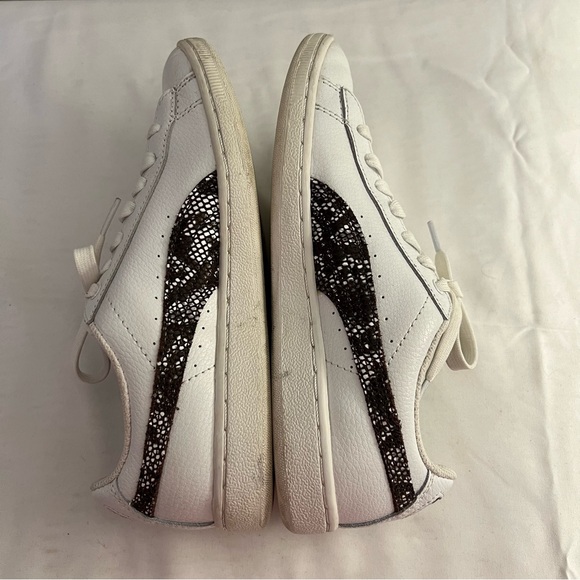 PUMA SNEAKERS, Women’s Sz 6.5, White Leather Sneakers w/ Snake Print Form Strip. - Picture 5 of 11